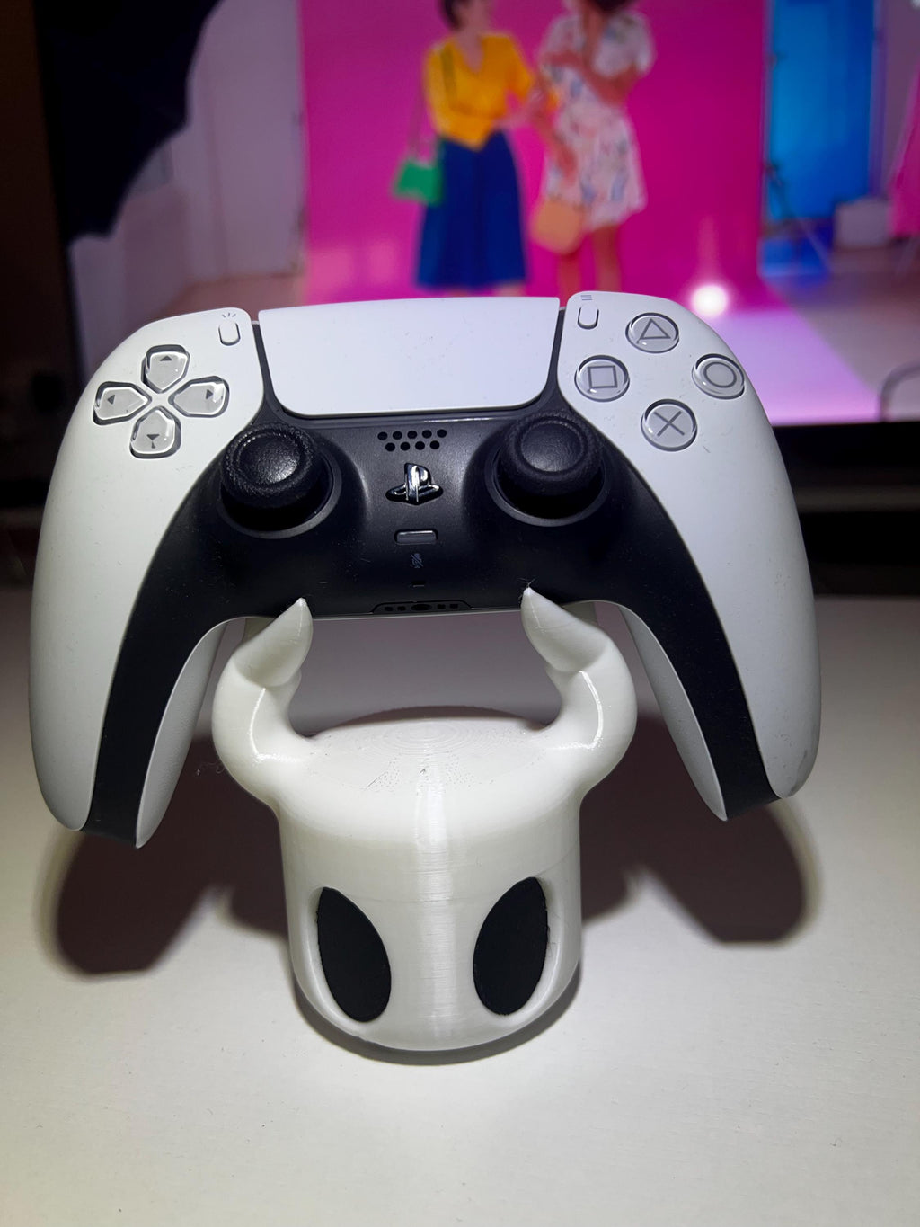 Βάση Χειριστηρίου Εμπνευσμένη από το Hollow Knight – 3D Εκτυπωμένη Διακόσμηση Gaming Γραφείου