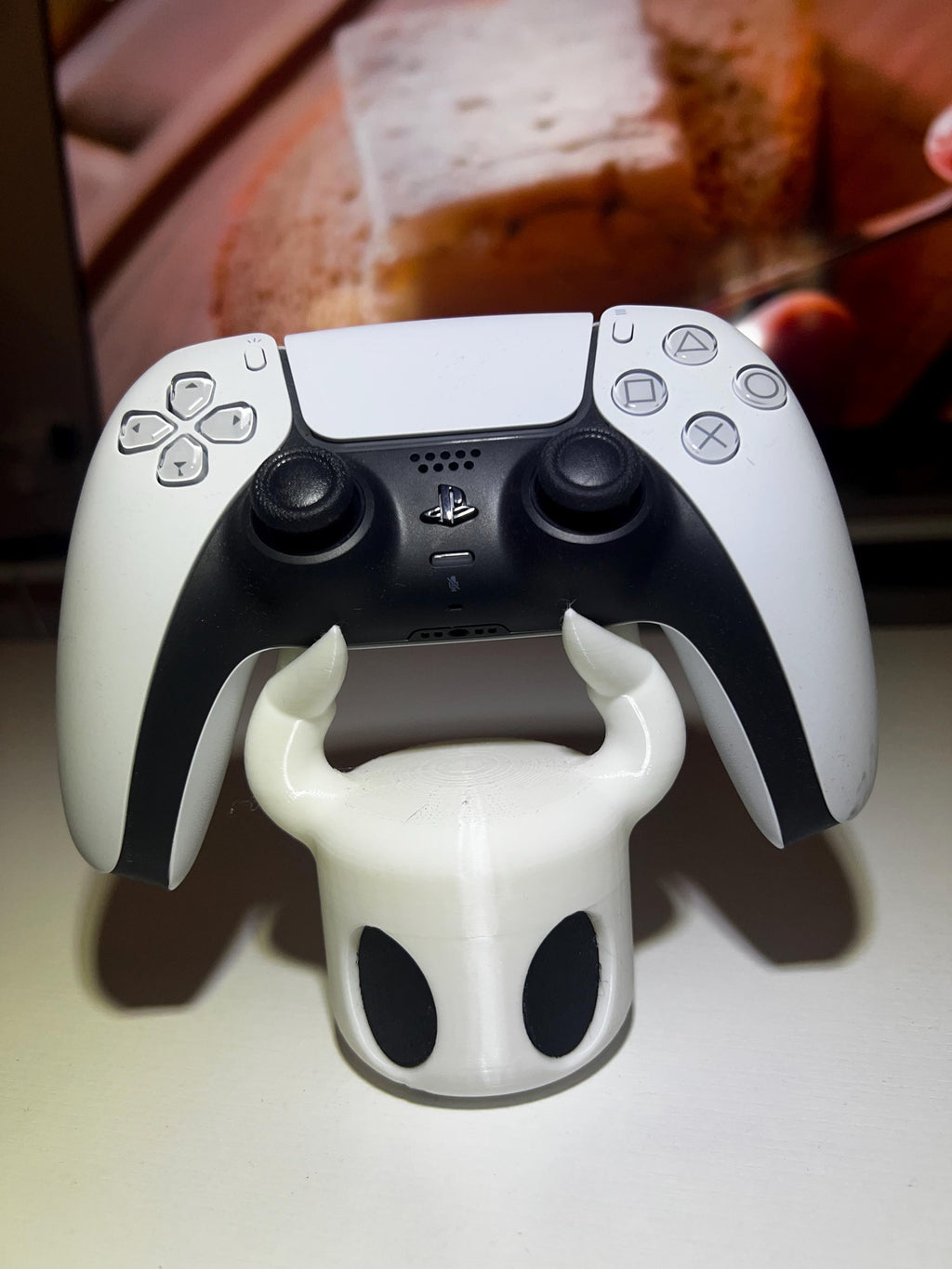 Βάση Χειριστηρίου Εμπνευσμένη από το Hollow Knight – 3D Εκτυπωμένη Διακόσμηση Gaming Γραφείου