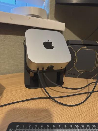 Βάση Mac Mini M4 – Οργανωτής Γραφείου για Apple Mac Mini – Μινιμαλιστική Βάση