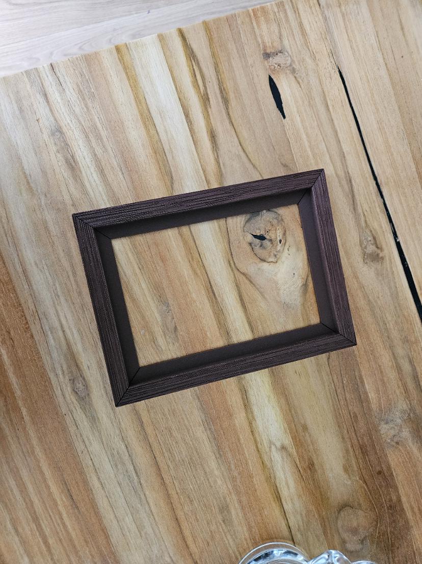 Κορνίζα 3D Εκτυπωμένη σε Custom Διαστάσεις – Προσωποποιημένη Κορνίζα στις Διαστάσεις που Θέλεις – Κορνίζα Τοίχου & Γραφείου